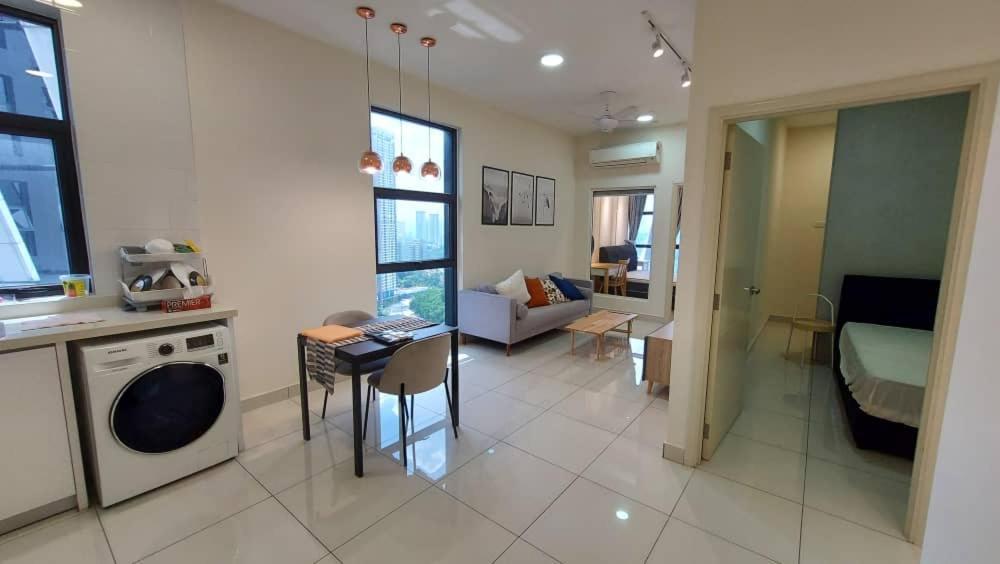 كوالالمبور Arte Mont Kiara Host By Host Corner Suites المظهر الخارجي الصورة