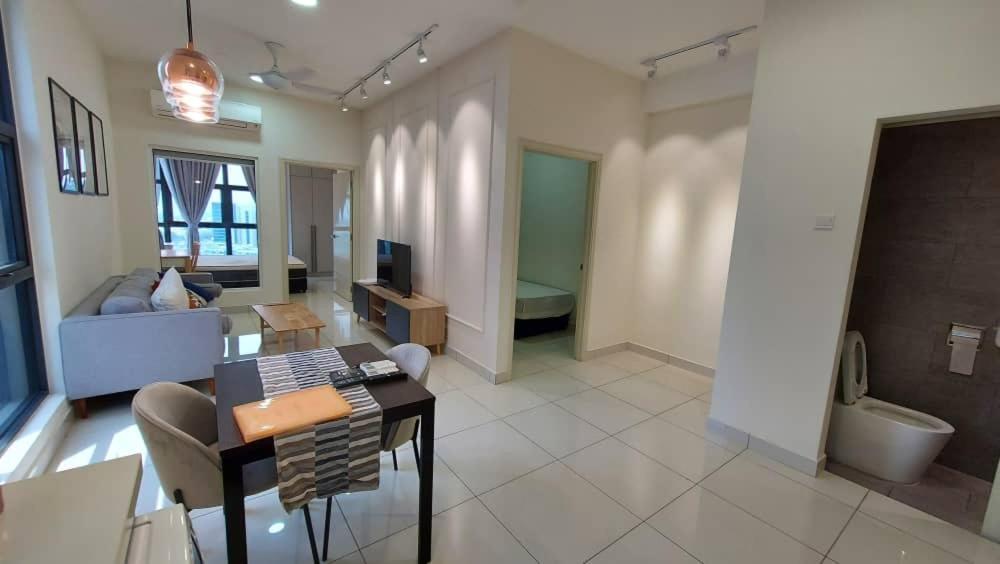 كوالالمبور Arte Mont Kiara Host By Host Corner Suites المظهر الخارجي الصورة